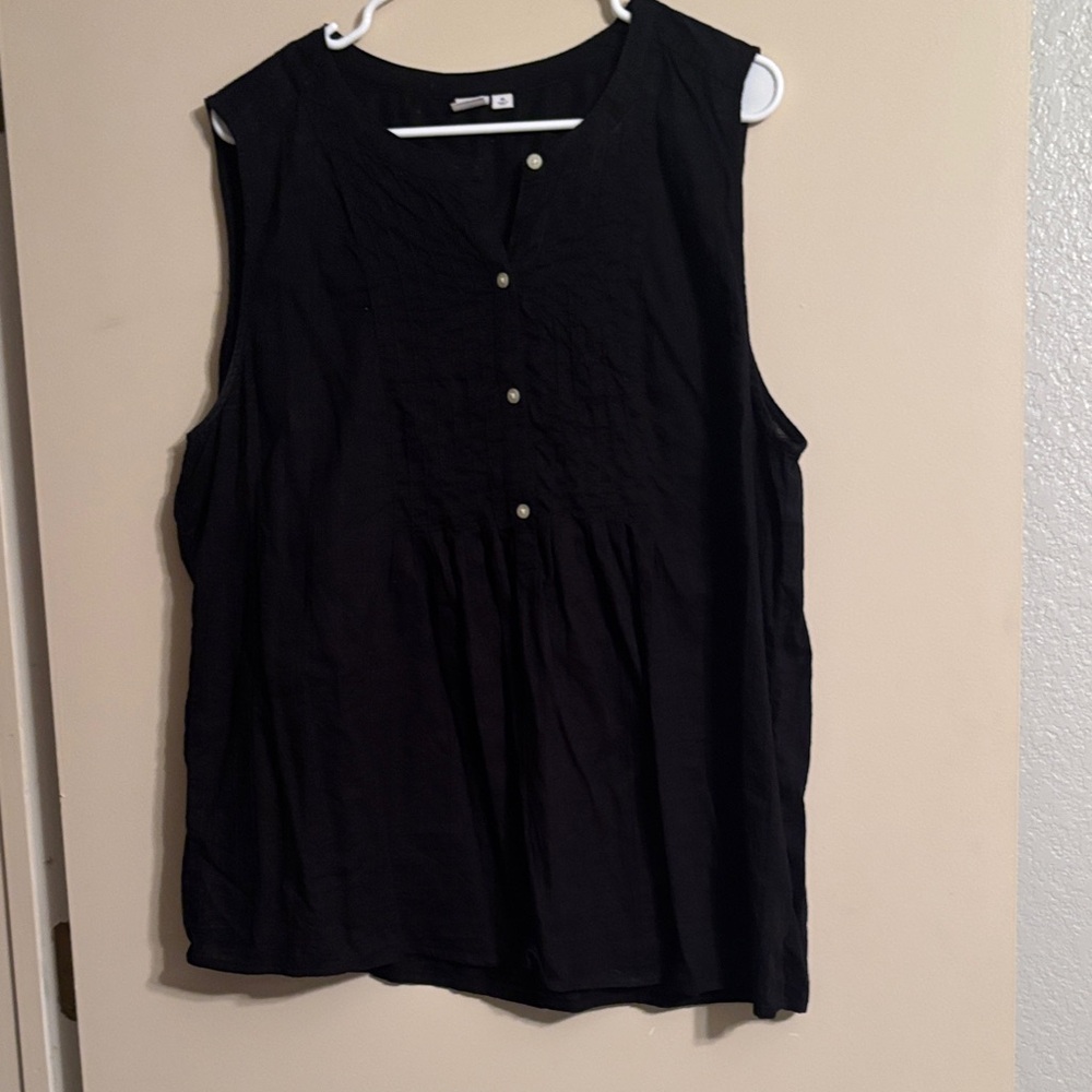GAP Black Sleeveless Blouse with Buttons